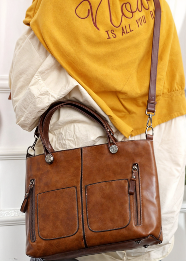 ALEXA SIGNATURE SHOULDER BAG