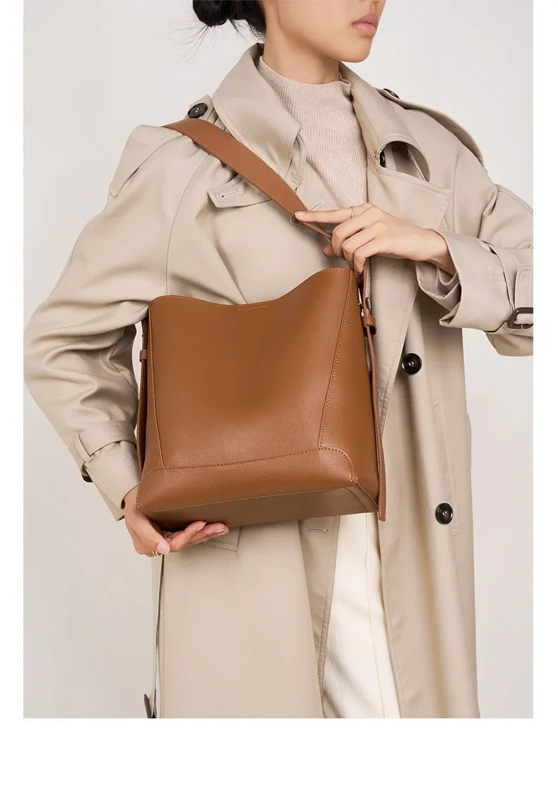 TINE | ELEGANT SAND SHOULDER BAG